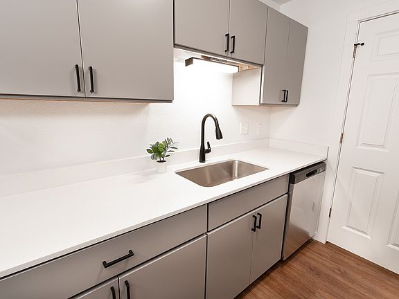 5th image of 2000 N Garland Ave #70