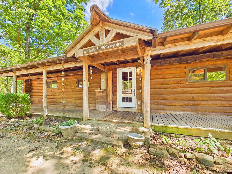 1st image of 262 Wintergreen Ln