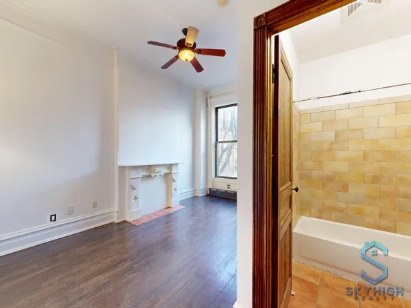 1698 Lexington Avenue image 1 of 8