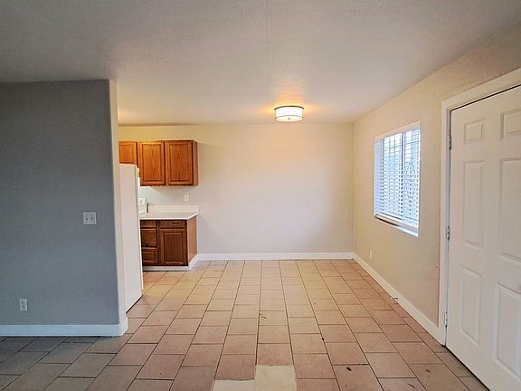 3rd image of 217 W Chicago Ave APT A