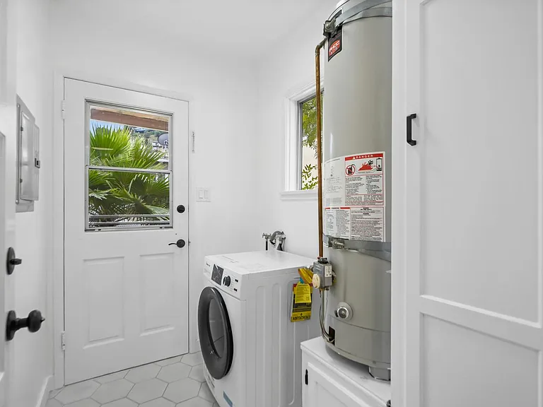 1826 W. Silverlake Dr — Photo 22