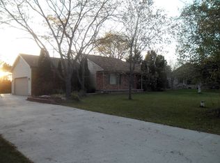 621 Alayne Ct, Brighton, MI