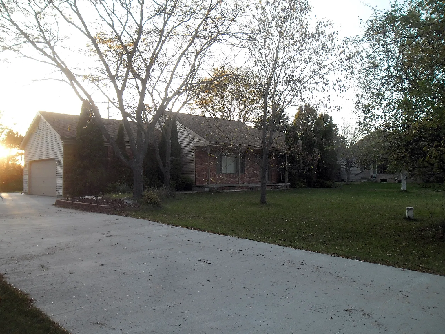 621 Alayne Ct photo 1