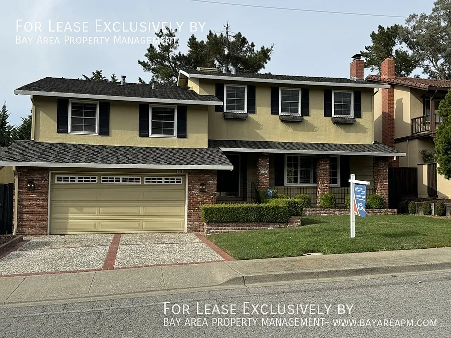 Massive 4 BD/3.5 BA muti-level house with two primaries located in the Millbrae foothills — Photo 1