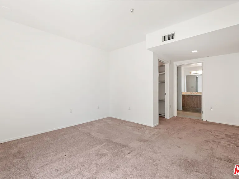267 S San Pedro St #211 — Photo 23