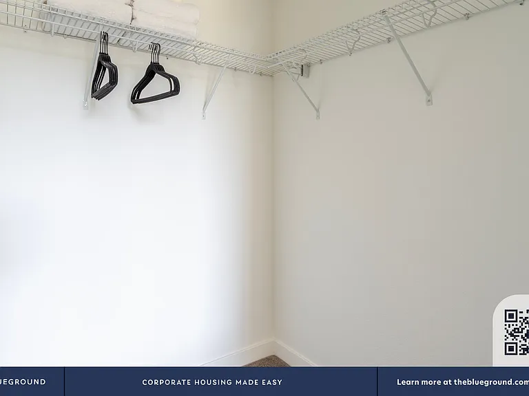 Walk-in Closet