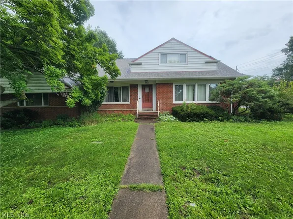 1425 Lynn Park Dr, Cleveland Heights, OH 44121
