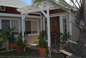  Cute storage shed.