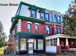 53 Sullivan St #1B, Toronto, ON M5T1C2