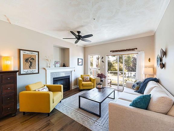 3rd image of 1646 Balmoral Ave #10