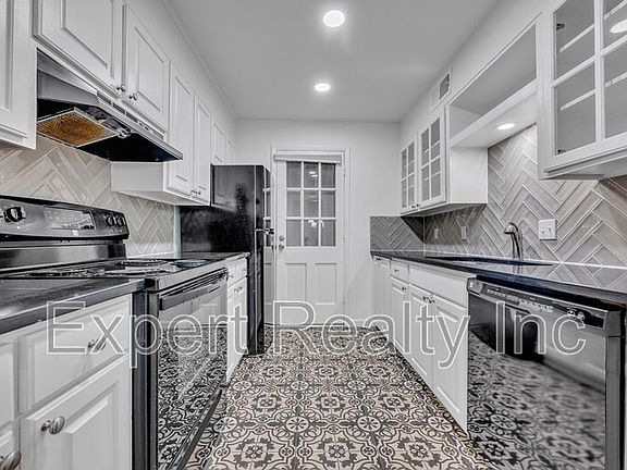 5th image of 2076 Montreat Cir