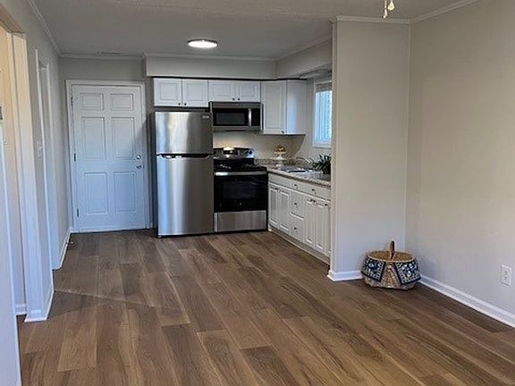 3rd image of 114 Bim St APT C