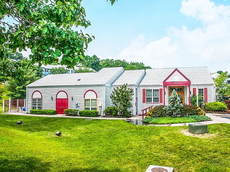 Leasing Center, Clubhouse, Fitness Center, Sauna, Pool