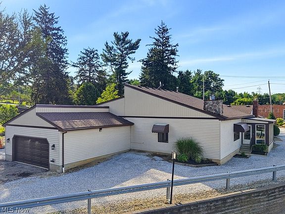 4th image of 1177 Portage Trl