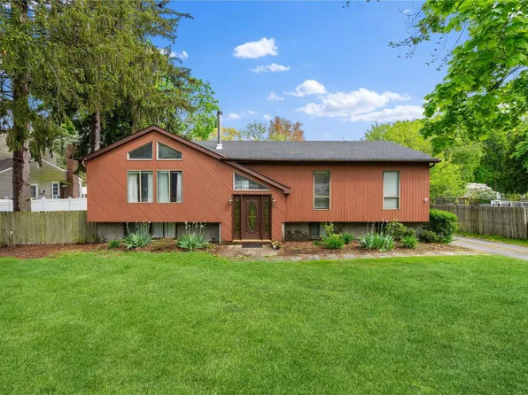 657 Townline Road, Hauppauge, NY 11788