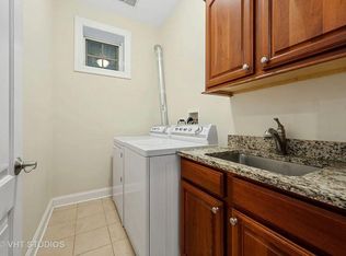 3133 N Kenmore Ave, Chicago, IL 60657
