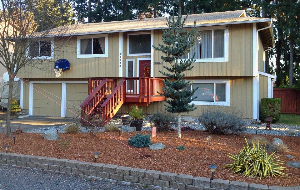 1st image of 13945 Crestview Cir NW