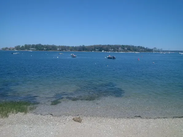 (undisclosed Address), Oyster Bay, NY 11771