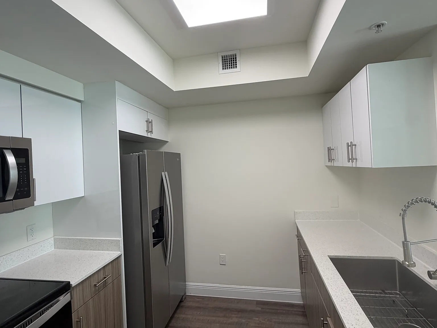 2 bed, 1080 sqft, $3,650 — Photo 3