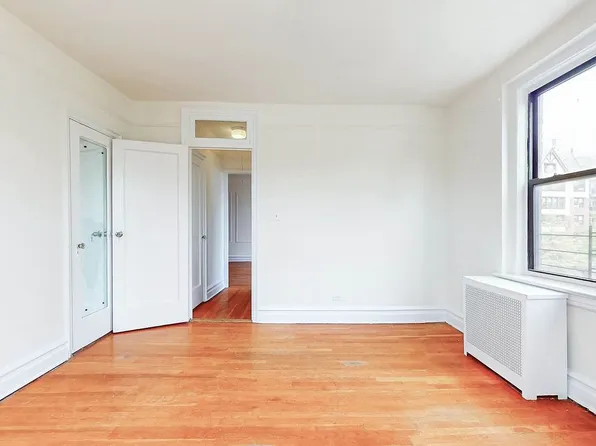 7234 Austin St APT D3, Flushing, NY 11375