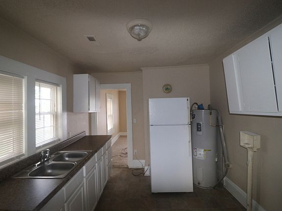 5th image of 207 Allison Ave #B