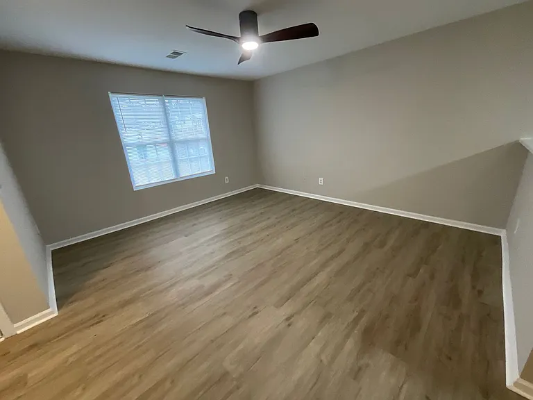 1506 Hidden Creek Ter — Photo 12