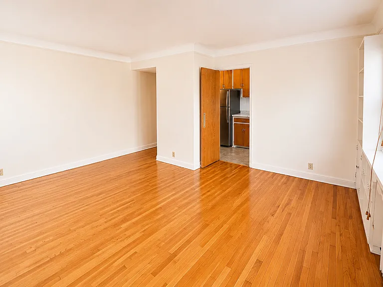 Cleveland/Niles Apartments — Photo 4