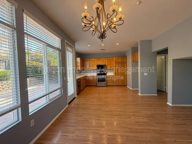 4729 Ellington St — Photo 5