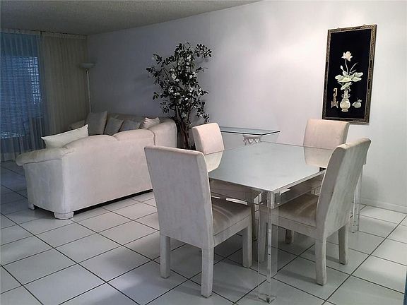 5th image of 9781 SW Sunrise Lakes Boulevard #204