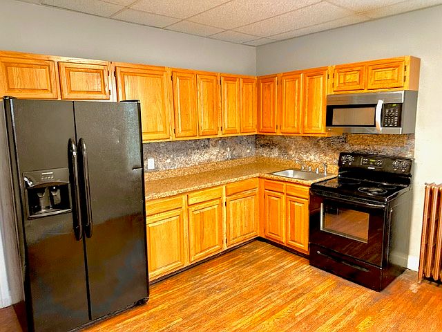 125 Baltimore St Apt B - Kitchen