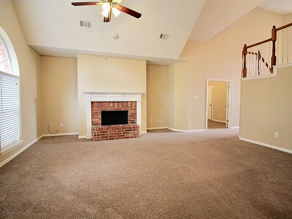 5th image of 7411 Country Club Dr