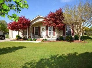 803 Sunshine St SW, Hartselle, AL 35640