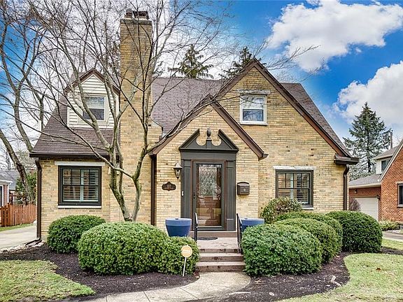 3rd image of 327 Beverly Pl