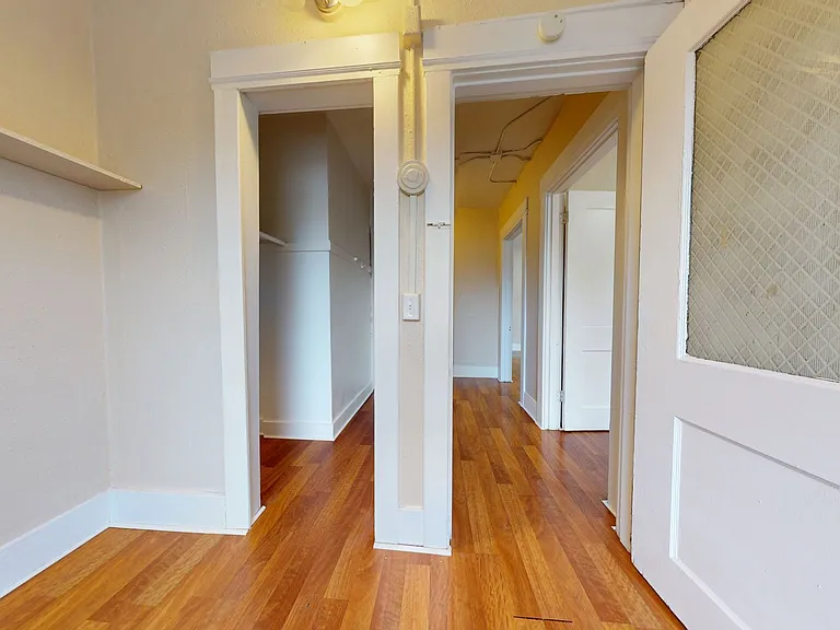 Roycroft Apartments — Photo 27