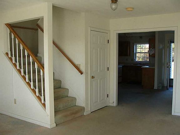 3rd image of 35 Maritime Dr