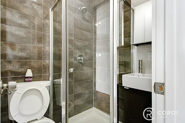 Rented by Coroi Corp | media 8