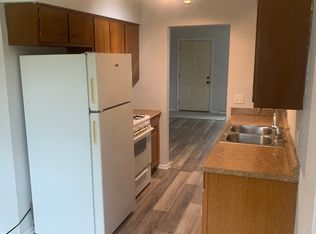 1036 Dennis St, Lansing, MI 48911