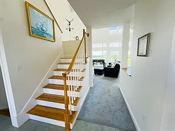 3 bed, 3.5 bath, 2710 sqft, $10,000 — Photo 3