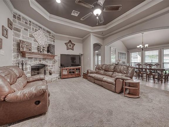 5th image of 3902 Incourt Ln