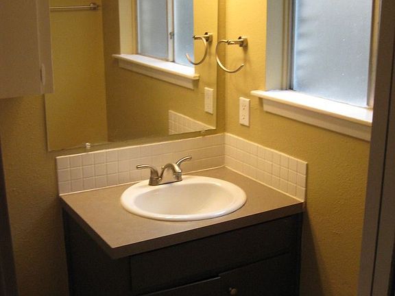 4th image of 5607 Sunshine Dr APT 118