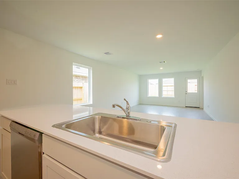 6147 Sunburst Scarlet St — Photo 16