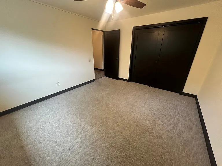 241 Langdon — Photo 9