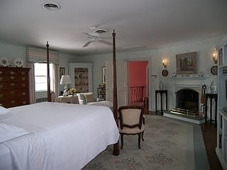 2nd image of 2792 Montchanin Rd
