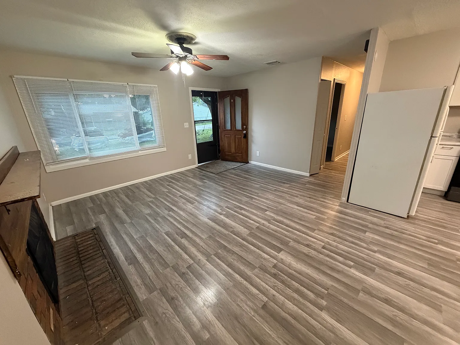 3 bed, 932 sqft, $1,850 — Photo 4