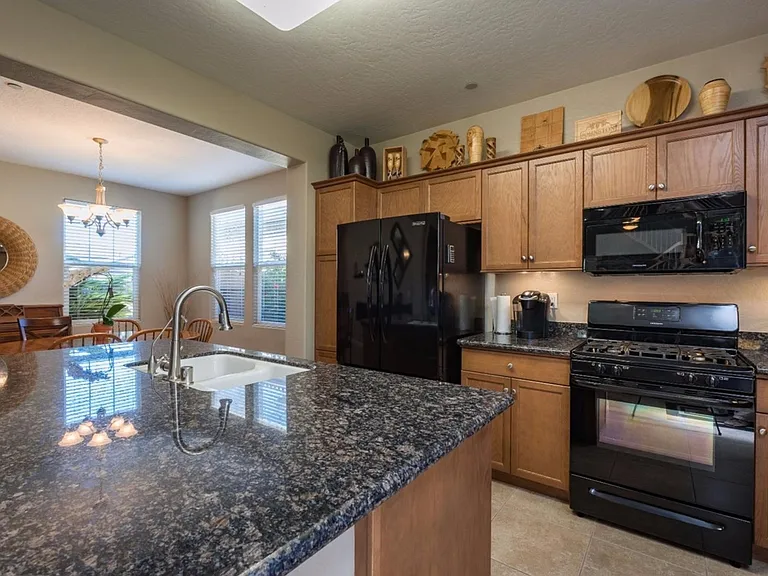 10586 N Whitney Ave — Photo 12