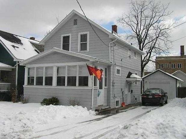 1st image of 31 King St