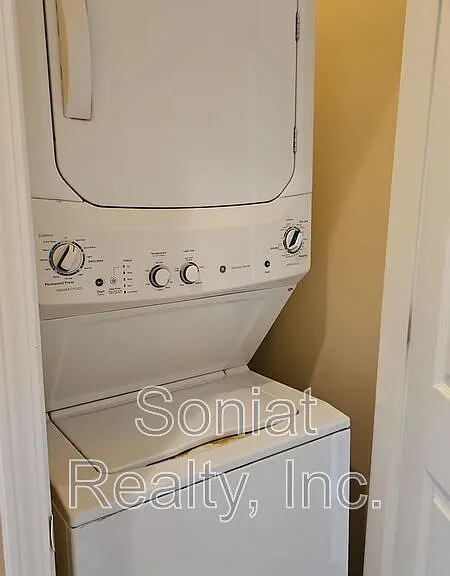 4124 Eagle St — Photo 6