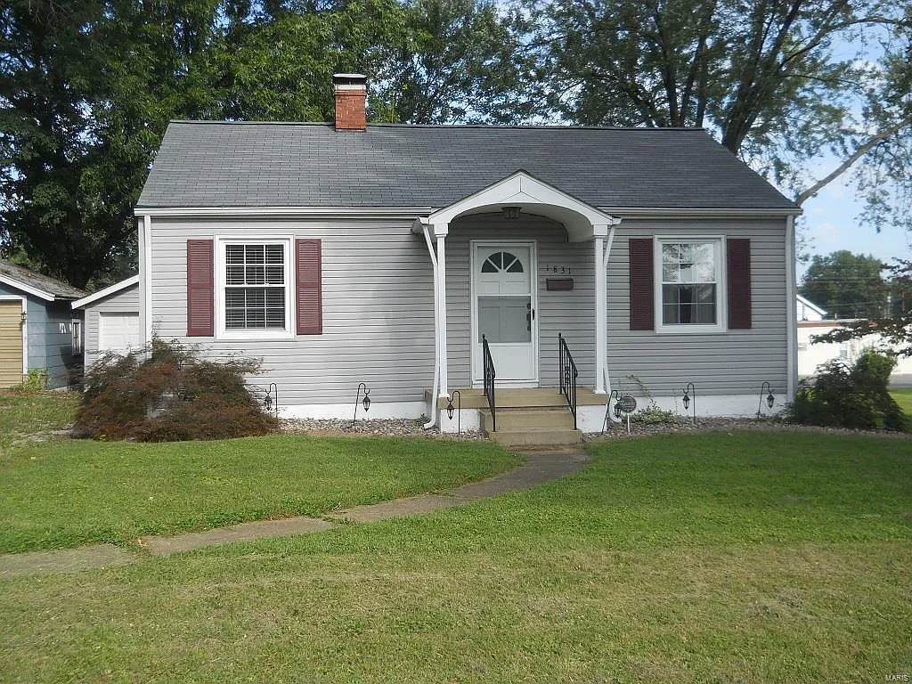 1831 Muren Blvd photo 1