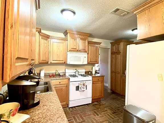 4th image of 318 Linda Ave
