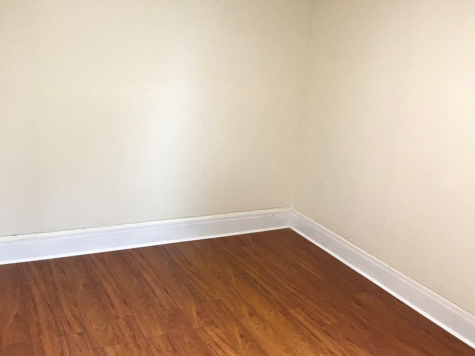 1st image of 192 Victoria Ave #2